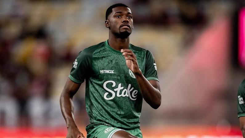 Zagueiro Abner deixa Juventude e acerta com clube da Letônia