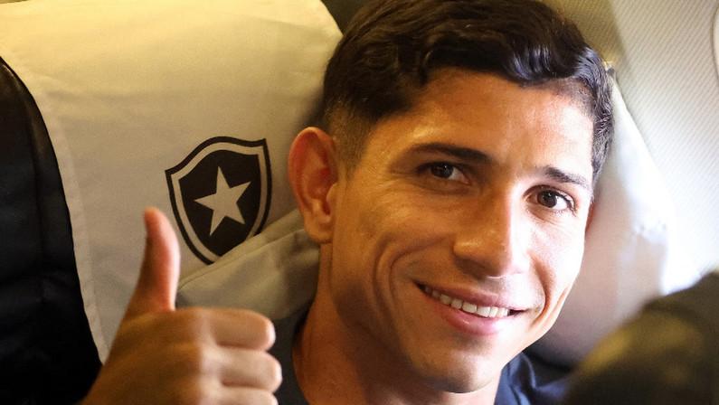 Fluminense encerra negociação com Savarino do Botafogo por pedidos do jogador