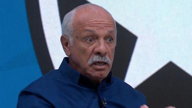 Júnior defende Marlon Freitas e critica retirada do bandeirão de ídolos do Botafogo
