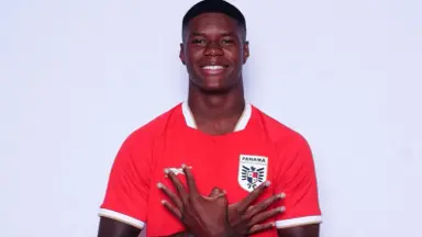 Titular, Kadir, do Botafogo, faz gol em cinco minutos na estreia na seleção do Panamá; veja vídeo Titular, Kadir, do Botafogo, faz gol em cinco minutos na estreia na seleção do Panamá; veja vídeo