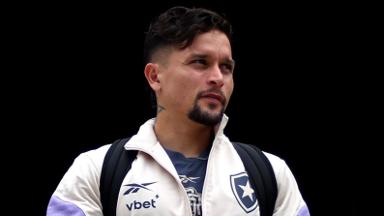 Artur pode reforçar o Botafogo contra o Barcelona-EQU na Libertadores Artur pode reforçar o Botafogo contra o Barcelona-EQU na Libertadores