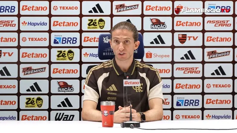 Filipe Luís elogia Botafogo e Anselmi antes do clássico pelo Carioca