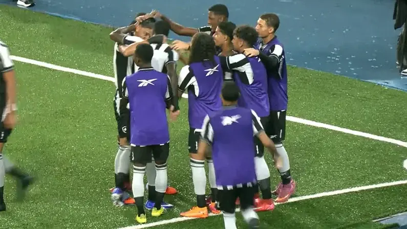 Botafogo Sub-20 vira sobre Avaí com show de Kadir e Arthur Izaque