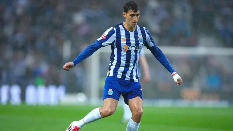 Botafogo tenta trazer Tomás Pérez, volante próximo do Atlético-MG