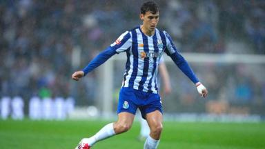 Botafogo tenta trazer Tomás Pérez, volante próximo do Atlético-MG Botafogo tenta trazer Tomás Pérez, volante próximo do Atlético-MG