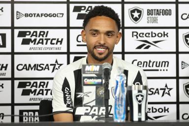 Vitinho e mais 2: Três titulares do Botafogo podem se transferir para a Premier League