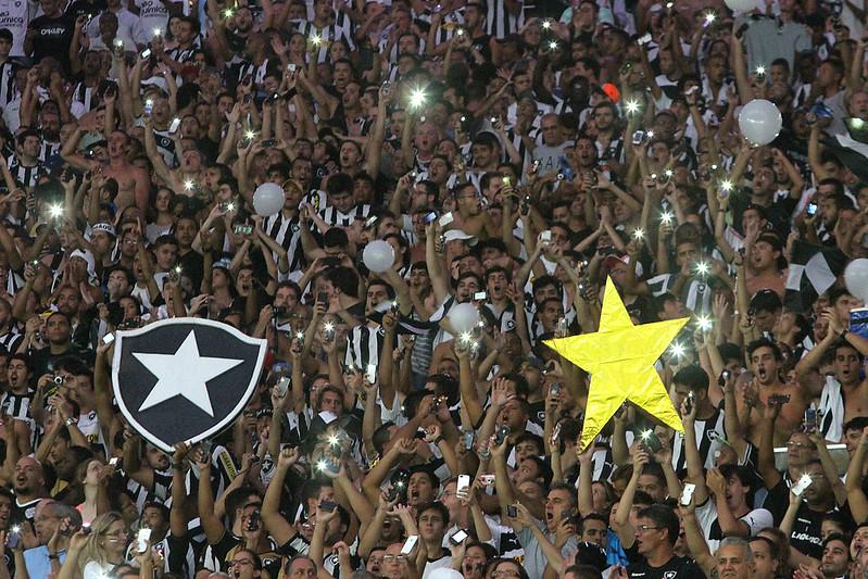 Arthur Chaves revela bastidores e prioridade pelo Botafogo