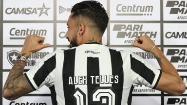 Alex Telles renova com Botafogo e manda recado marcante à torcida Alex Telles renova com Botafogo e manda recado marcante à torcida