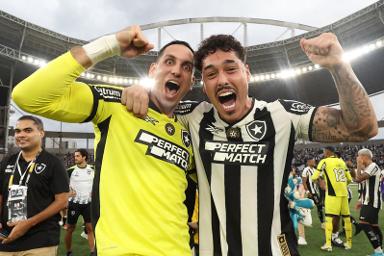 Torcida do Botafogo responde sobre possível retorno de Gatito Fernández