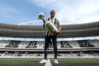 Marçal pode estar com 'dias contados' no Botafogo; clube já tem substituto na mira