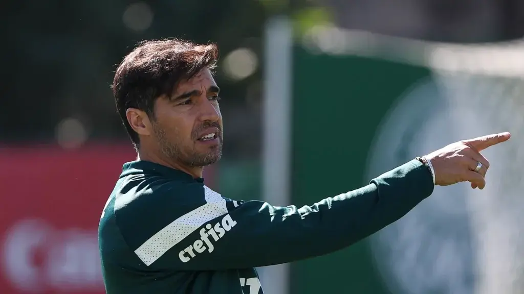 Abel Ferreira deseja contratação de 2 estrelas do Botafogo