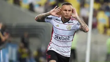 Flamengo dá resposta ao Botafogo após procura por atacante