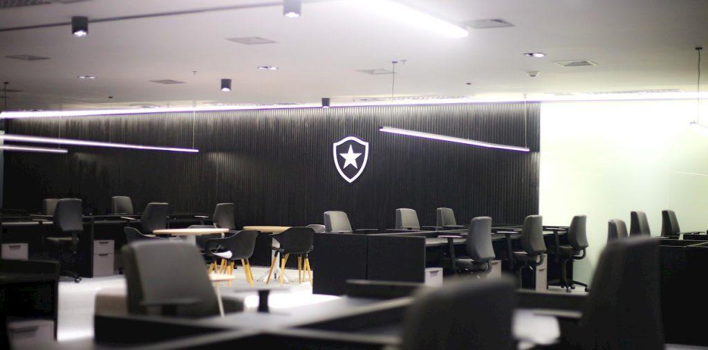 Botafogo: Bastidores da SAF explodem contra John Textor