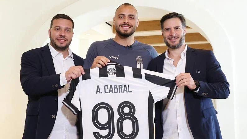 Dívida do Botafogo com o Benfica por Arthur Cabral ganha novo capítulo