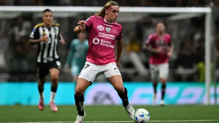 Urgente sobre Claudio Spinelli: Campeão da Libertadores pretende 'atravessar negócio' do Botafogo; entenda