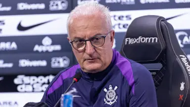 Dorival Júnior 'age rápido', Corinthians avança por jogador badalado do Botafogo