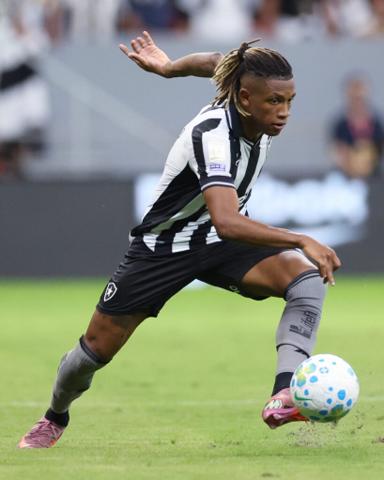 Ex 'parça' de Danilo, campeão pelo Palmeiras é 'lembrado' para reforçar o Botafogo no 2° semestre; saiba detalhes
