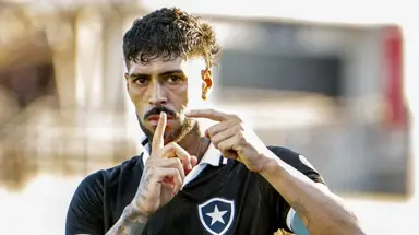Botafogo terá reencontro explosivo com Barboza no Nilton Santos