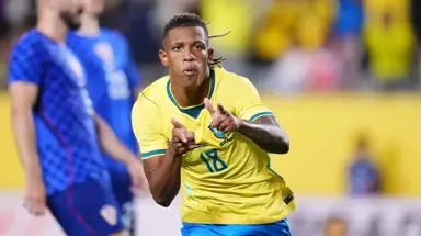 Danilo tem situação exposta na Seleção e anima torcedores do Botafogo