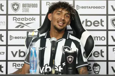 Botafogo cria plano para segurar Cristian Medina; entenda Botafogo cria plano para segurar Cristian Medina; entenda