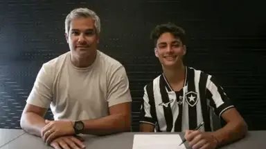 Botafogo renova com promessa da base e garante permanência de lateral-direito
