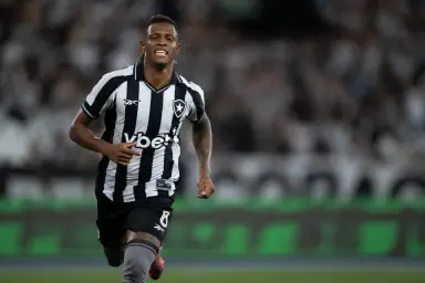 Fica ou sai? Franclim abre o jogo sobre Danilo no Botafogo
