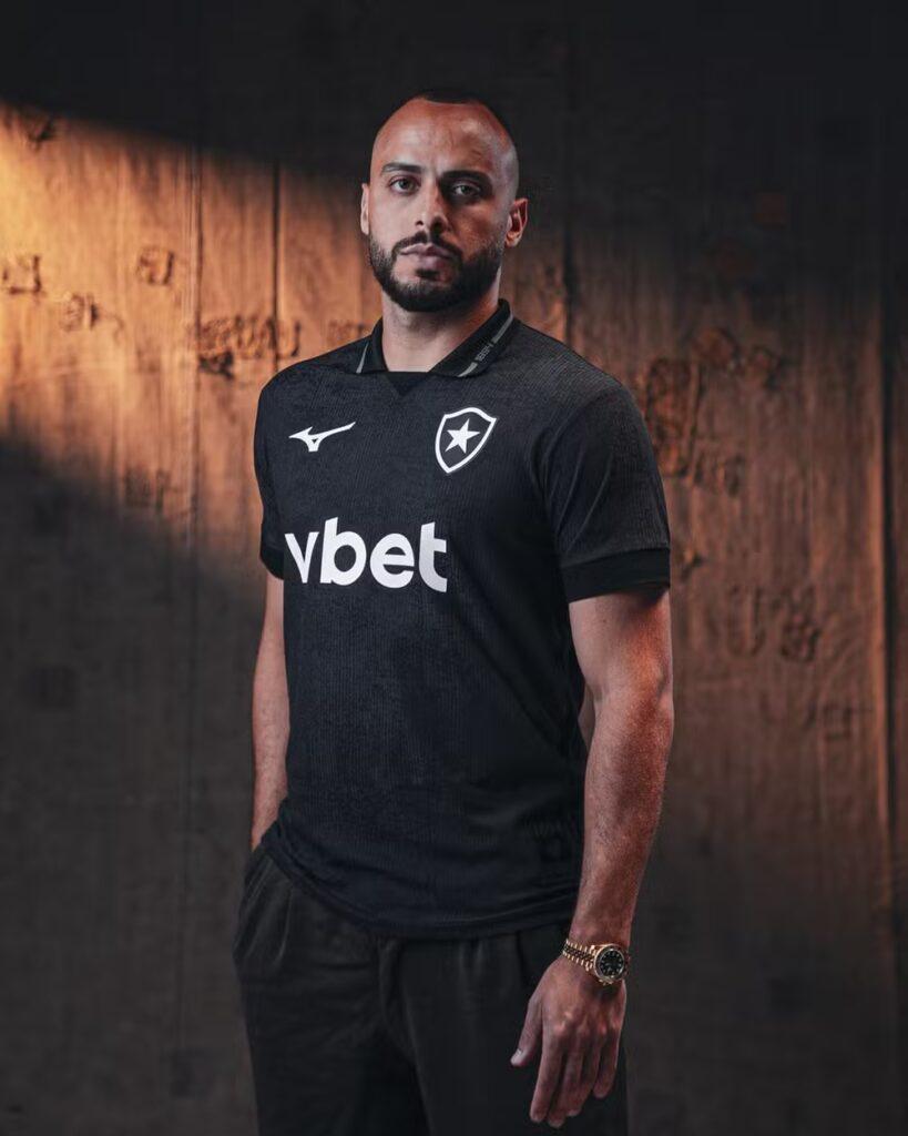 Botafogo recusa R$ 45 milhões e bate o martelo sobre camisa 9