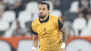Alex Telles manda recado a quem critica o Botafogo: “Vai nos ver”
