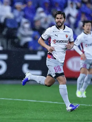 Ex-Botafogo define novo clube após passagem pelo Japão