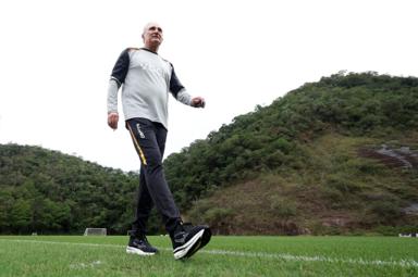 Comentarista aposta em Tite para tirar Botafogo de situação incômoda