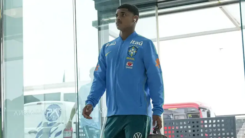 Volante do Botafogo, Huguinho é escalado como capitão em amistoso da Seleção Brasileira sub-20