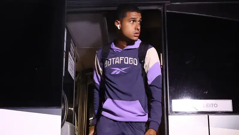 Santa Clara desiste de Valim e Botafogo negocia Gabriel Batista com Santa Clara