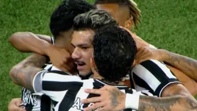 Tiquinho Soares e Matheus Martins contam que gol do Botafogo nasceu no treino de sexta: ‘A gente se conhece’ Tiquinho Soares e Matheus Martins contam que gol do Botafogo nasceu no treino de sexta: ‘A gente se conhece’
