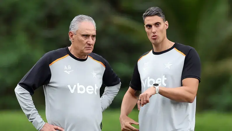 Auxiliar de Tite, Matheus Bachi celebra oportunidade no Botafogo: 'Alegria, honra, orgulho e gratidão'