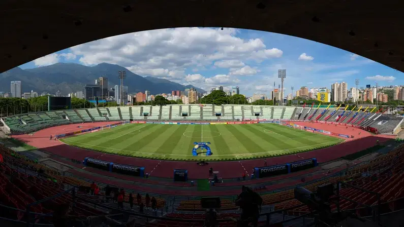 Caracas x Botafogo: onde assistir, escalações e arbitragem