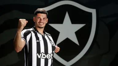 Zagueiro Anthony, reforço do Botafogo, trata pubalgia e adia estreia Zagueiro Anthony, reforço do Botafogo, trata pubalgia e adia estreia
