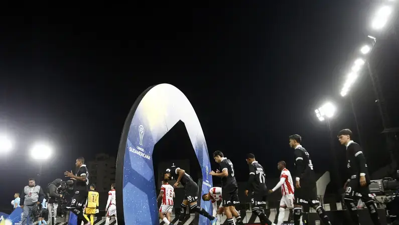 Botafogo quita direitos de imagem de abril e busca reforçar confiança