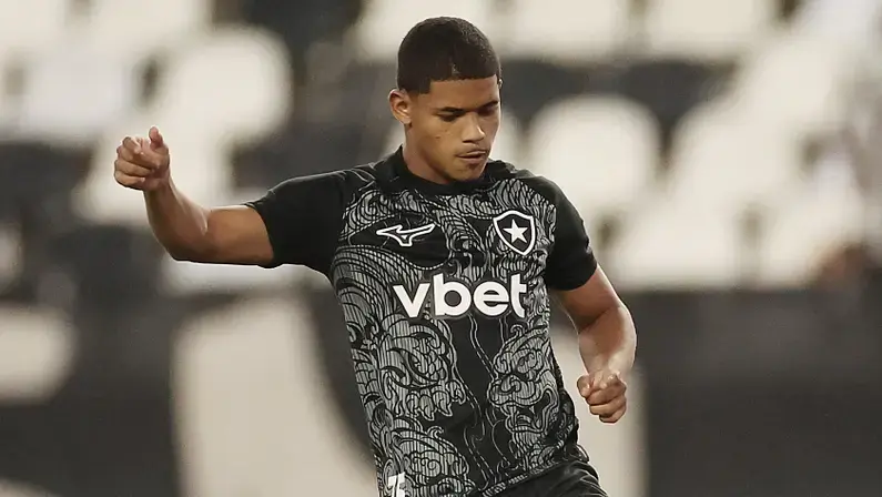 Rodrigo Bellão elogia Huguinho e explica ausência de Domingos Andrade