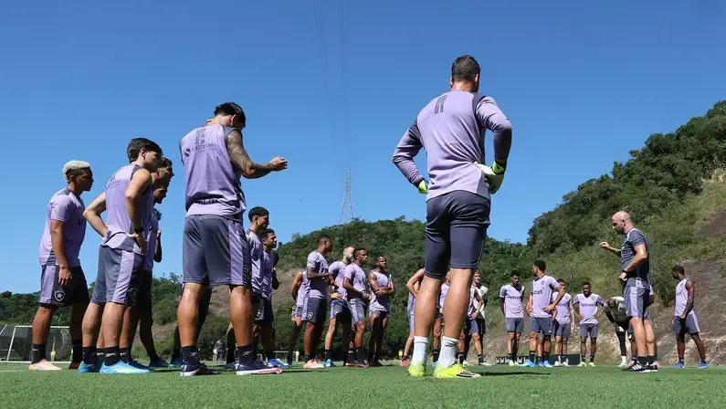 Botafogo viajará com cerca de 30 jogadores para intertemporada na Rússia