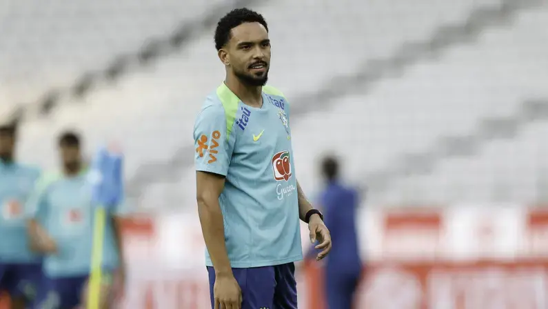 Jornal: Vitinho, do Botafogo, estará na pré-lista da Seleção Brasileira para a Copa do Mundo