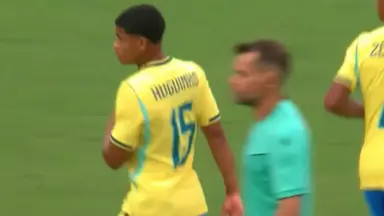 Huguinho, do Botafogo, entra no intervalo em goleada da Seleção Brasileira sub-20 na Espanha Huguinho, do Botafogo, entra no intervalo em goleada da Seleção Brasileira sub-20 na Espanha