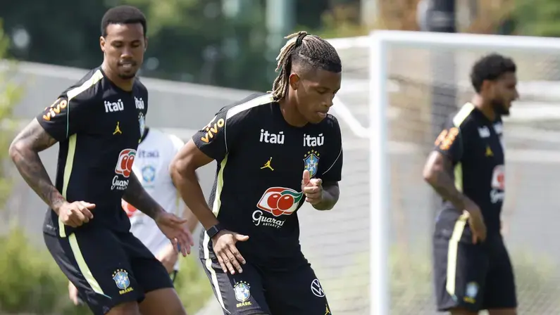 Copa do Mundo: Danilo, do Botafogo, começa no banco em Brasil x Haiti