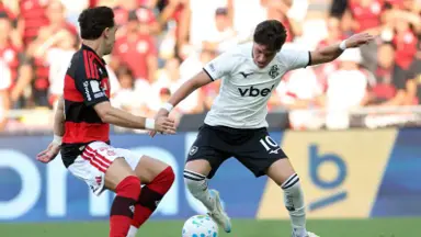 Interino explica substituição de Montoro em clássico contra o Flamengo Interino explica substituição de Montoro em clássico contra o Flamengo