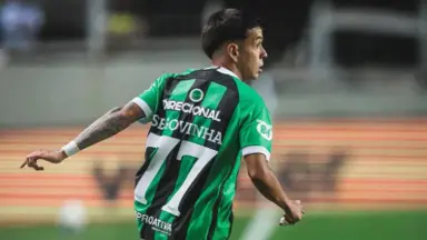 Rebaixado com América-MG, Segovinha fica livre no mercado e critica ex-clube: ‘Eu estava muito preso no Botafogo’ Rebaixado com América-MG, Segovinha fica livre no mercado e critica ex-clube: ‘Eu estava muito preso no Botafogo’