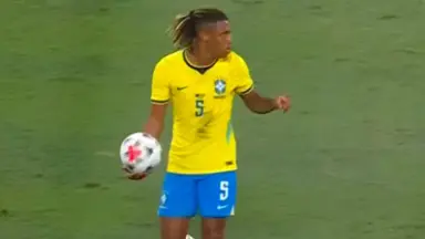 Ancelotti promove sete mudanças na Seleção Brasileira e mantém Danilo, do Botafogo, como titular Ancelotti promove sete mudanças na Seleção Brasileira e mantém Danilo, do Botafogo, como titular