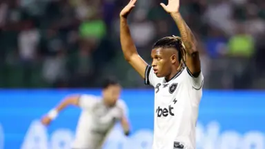 Danilo conta 'resenha' com dirigente do Palmeiras sobre gol e diz: 'Botafogo abriu as portas na minha volta, tenho que honrar' Danilo conta 'resenha' com dirigente do Palmeiras sobre gol e diz: 'Botafogo abriu as portas na minha volta, tenho que honrar'