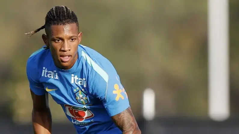 Danilo, do Botafogo, é cotado para ser titular na Seleção Brasileira contra a Austrália