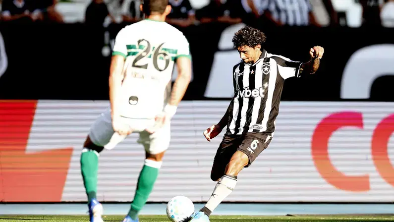 Franclim exalta Medina e detalha planos para Danilo no Botafogo