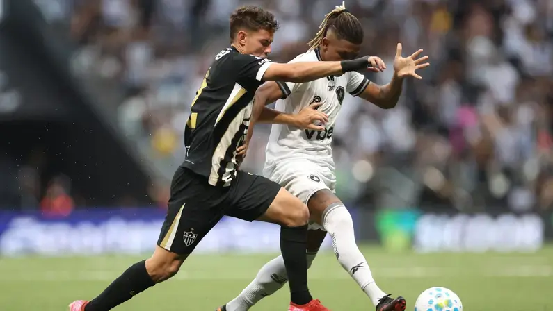 Franclim Carvalho elogia Danilo e analisa atuação em Atlético-MG 1x1 Botafogo: 'Fiquei satisfeito com entrega e compromisso dele'