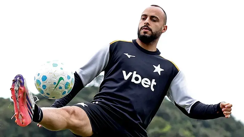 Comentaristas veem Tite como chave para Arthur Cabral no Botafogo